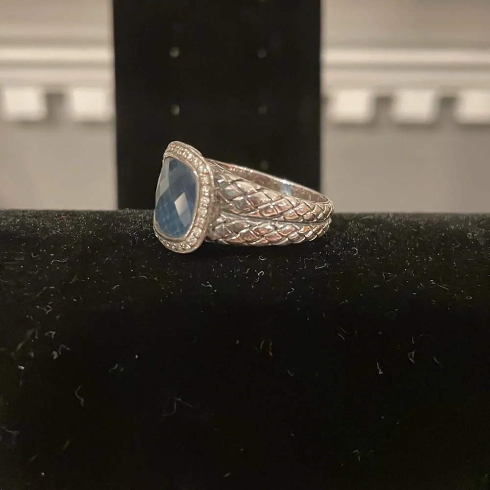 London blue ring in silver setting - Picture 3 of 3